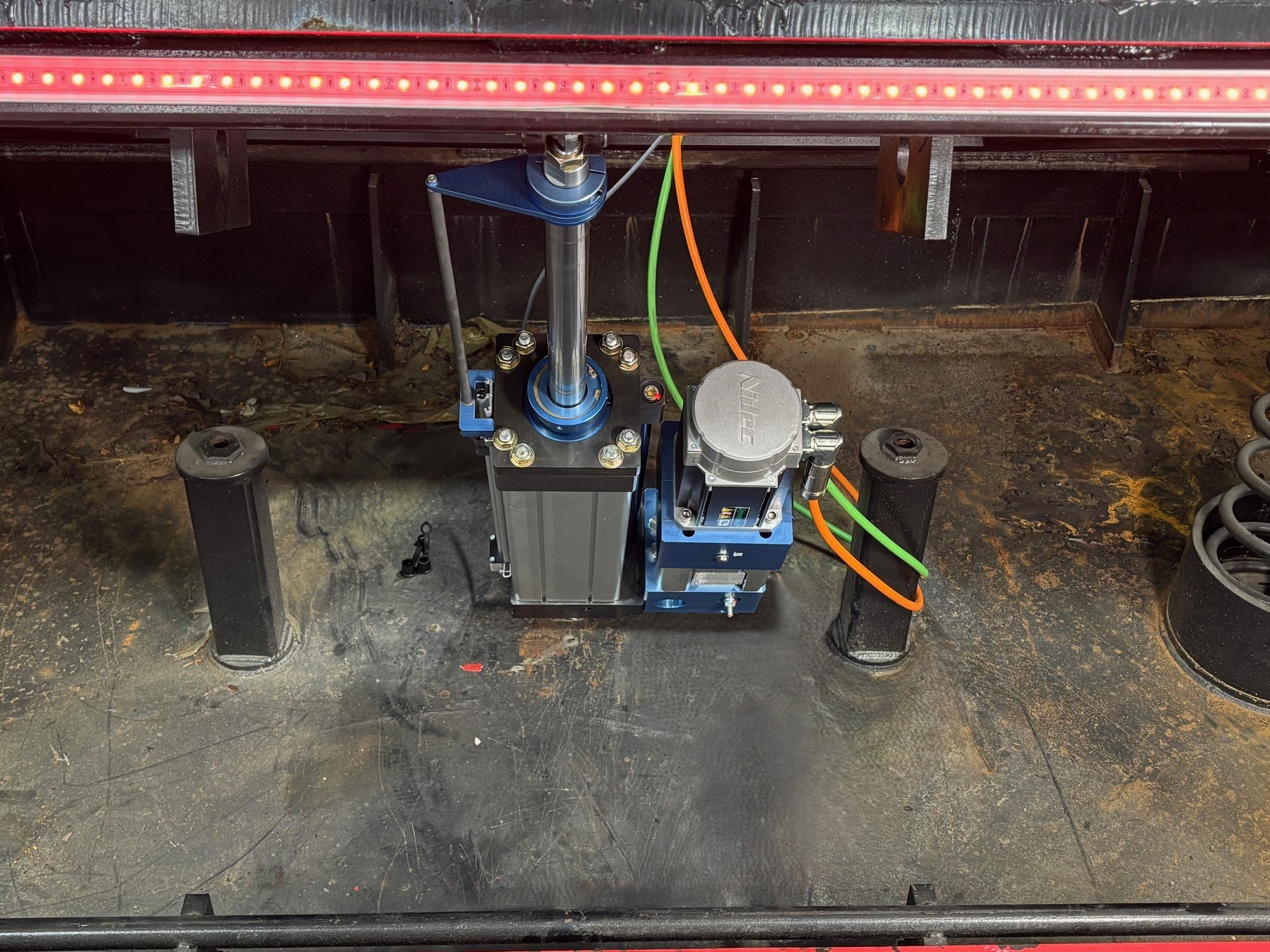 hybrid actuator within wedge barrier